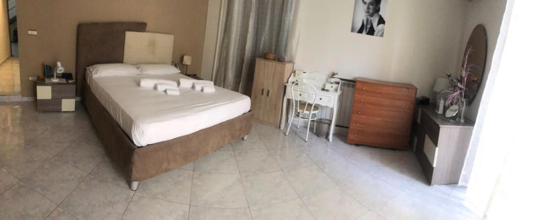 Villa Sofia E Sveva Neapel Zimmer foto